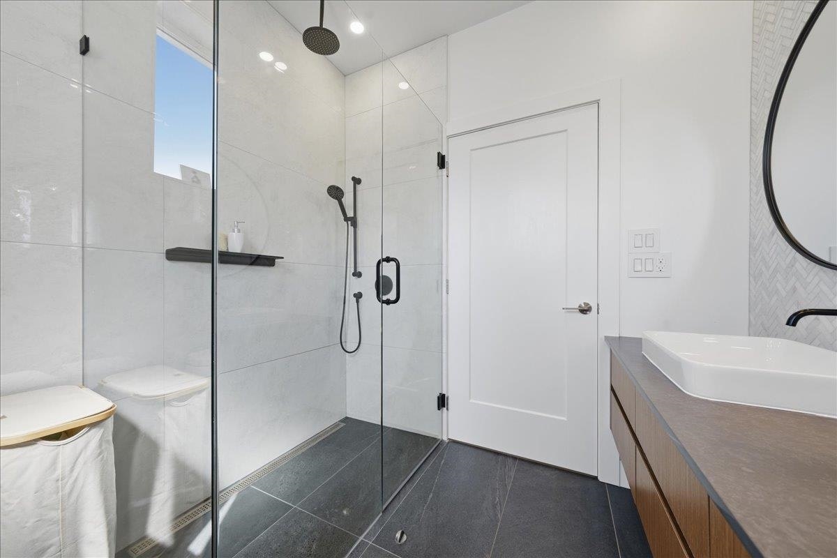 2137 E 2nd Avenue, Vancouver, BC, V5N 1E9 - 16