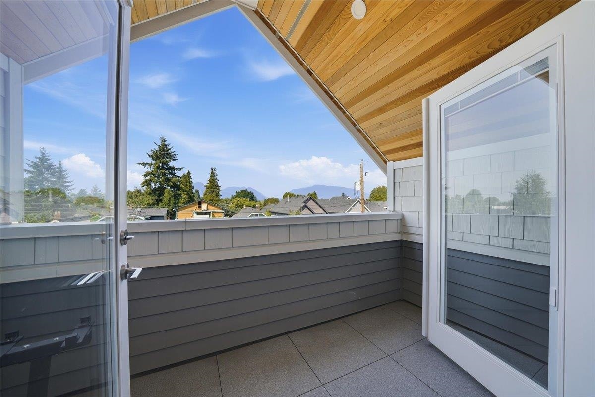 2137 E 2nd Avenue, Vancouver, BC, V5N 1E9 - 23