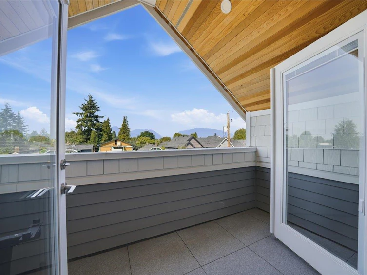 2137 E 2nd Avenue, Vancouver, BC, V5N 1E9 - 23