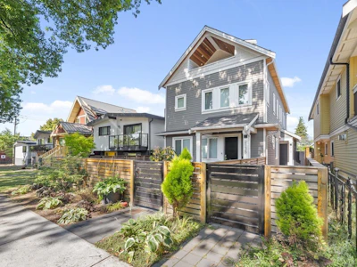 2137 E 2nd Avenue - 3