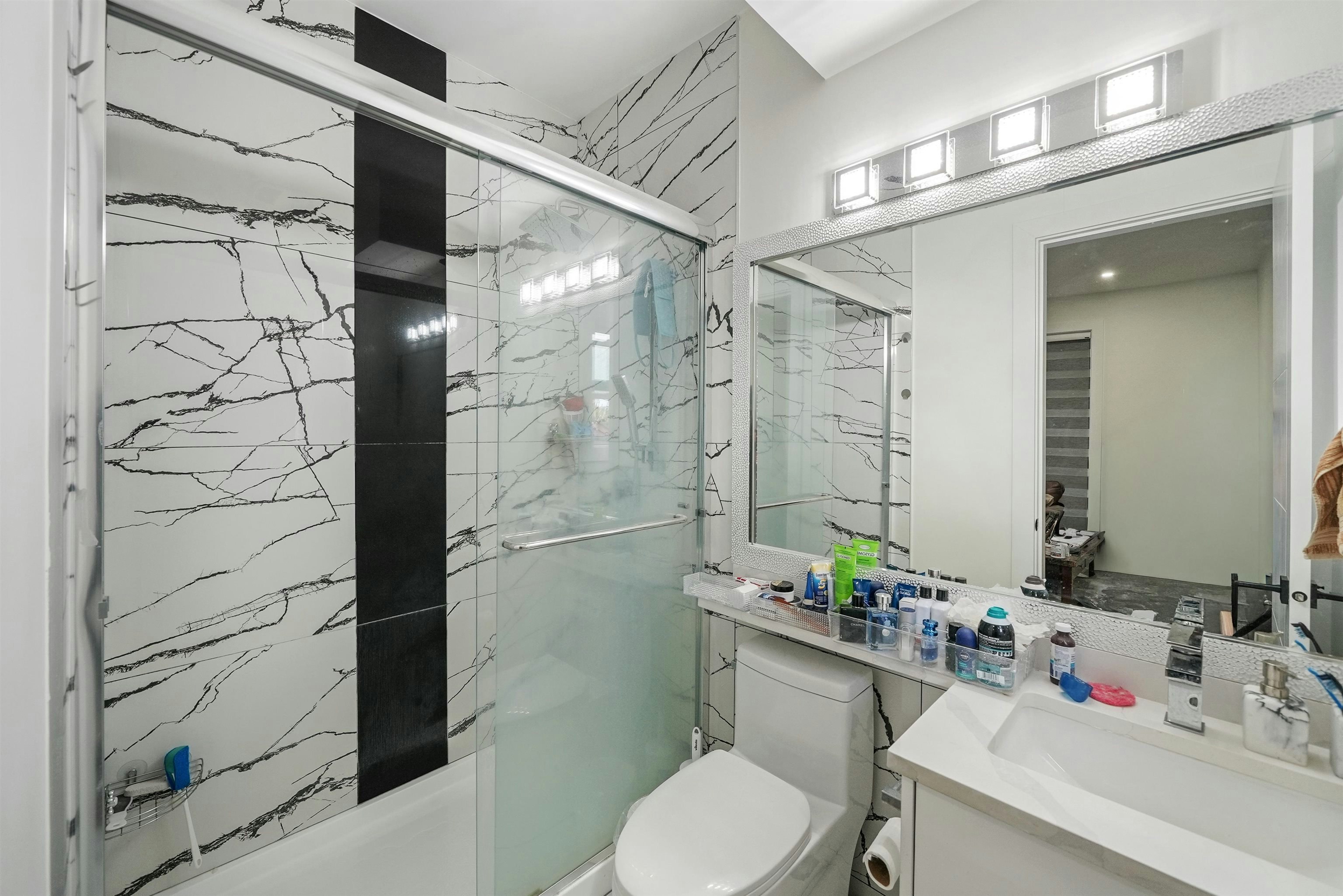 12822 114a Avenue, Surrey, BC, V3R 2M9 - 12