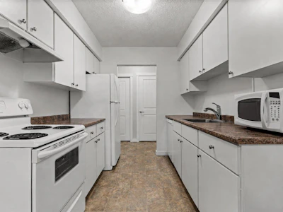111-45598 Mcintosh Drive - 5