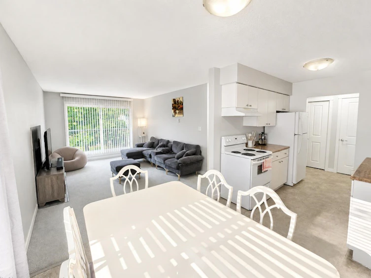 111-45598 Mcintosh Drive, Chilliwack, BC, V2P 7J3
