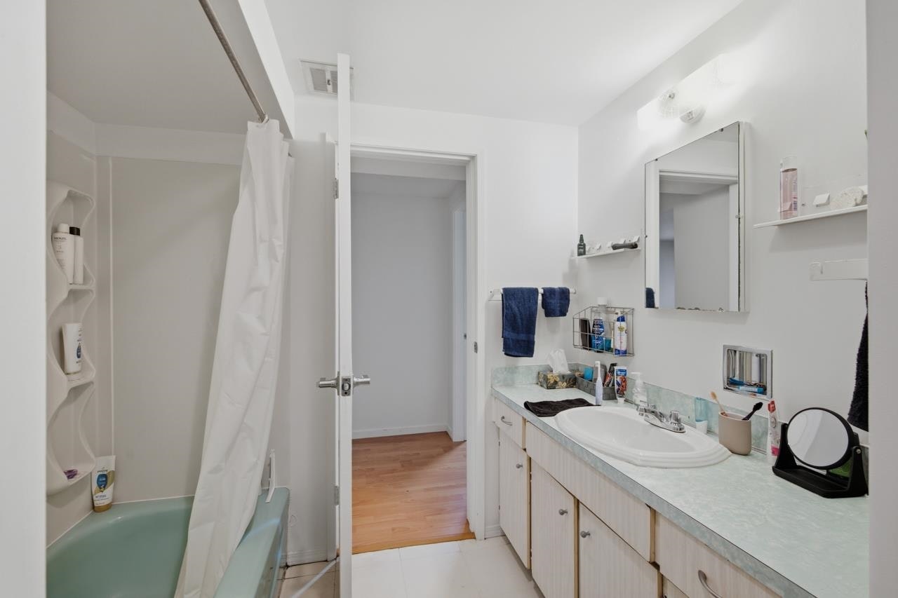 4656 Brentlawn Drive, Burnaby, BC, V5C 3V2 - 28