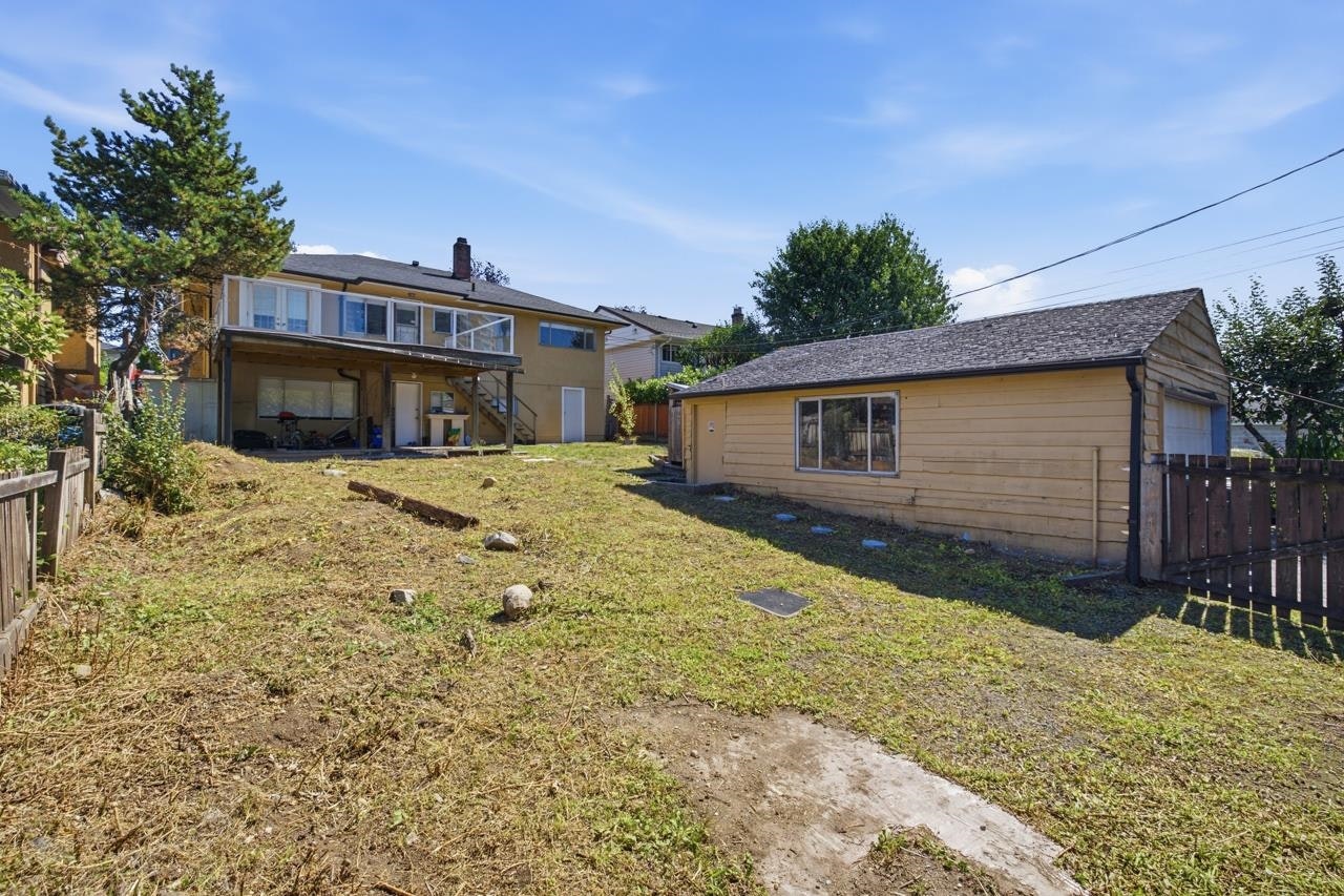 4656 Brentlawn Drive, Burnaby, BC, V5C 3V2 - 35
