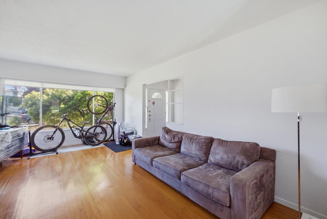 4656 Brentlawn Drive, Burnaby, BC, V5C 3V2 - 7