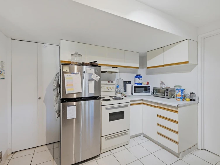4656 Brentlawn Drive, Burnaby, BC, V5C 3V2 - 25