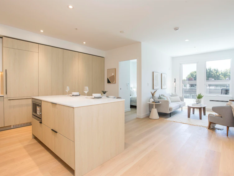 407-2471 St. George Street, Vancouver, BC, V5T 1W9