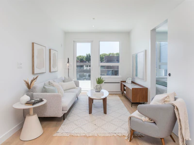 407-2471 St. George Street - 2