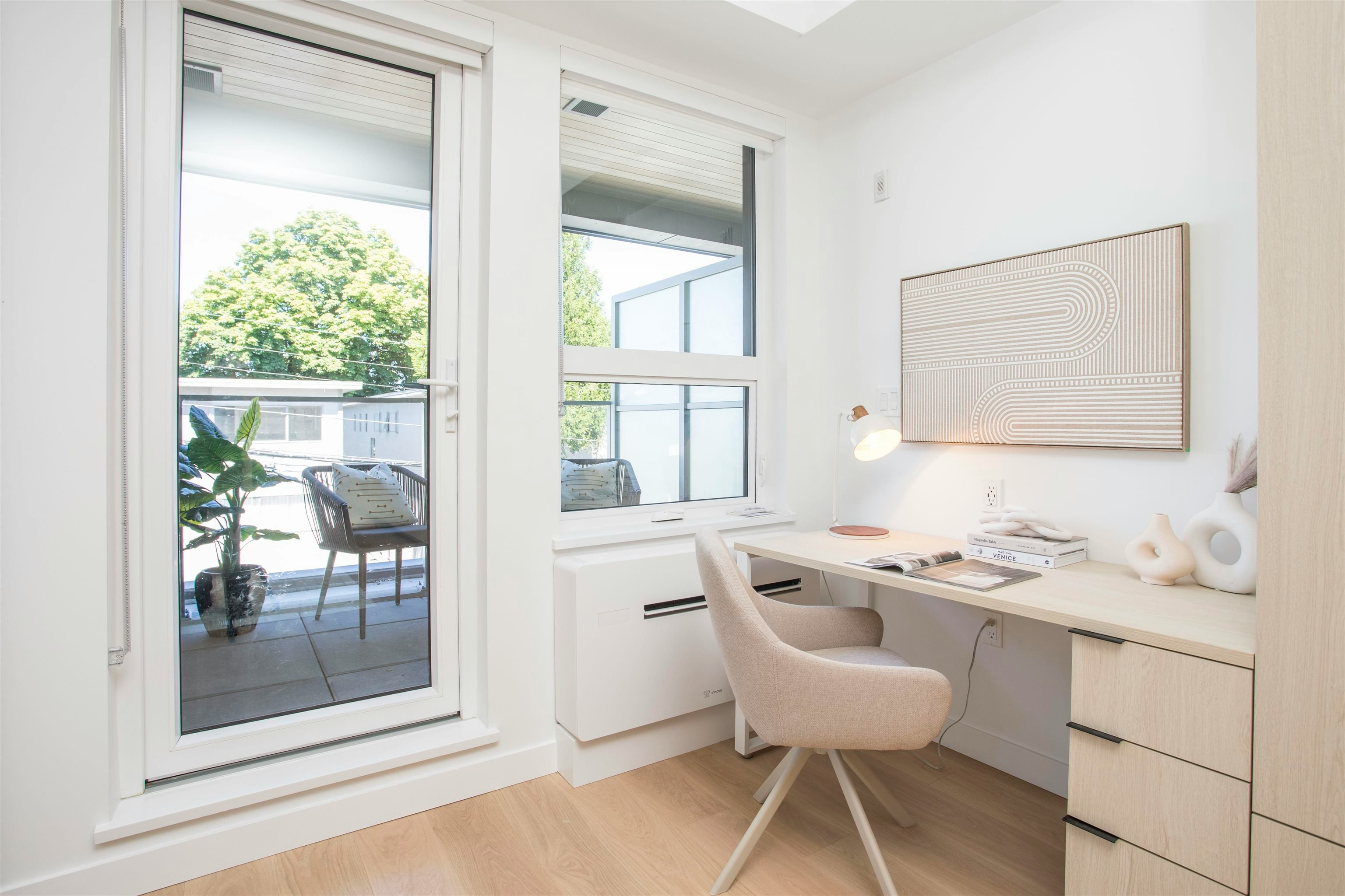 319-2471 St. George Street - 3