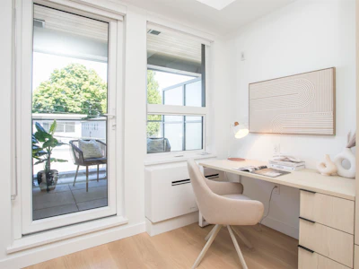 319-2471 St. George Street - 3
