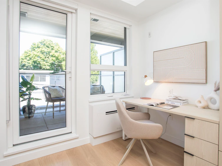 319-2471 St. George Street, Vancouver, BC, V5T 1W9 - 3
