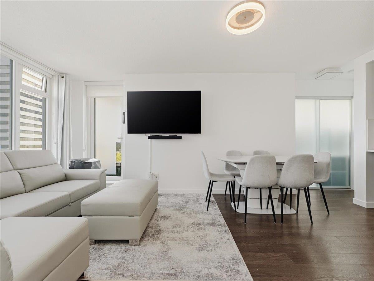 1707-5515 Boundary Road, Vancouver, BC, V5R 0E3