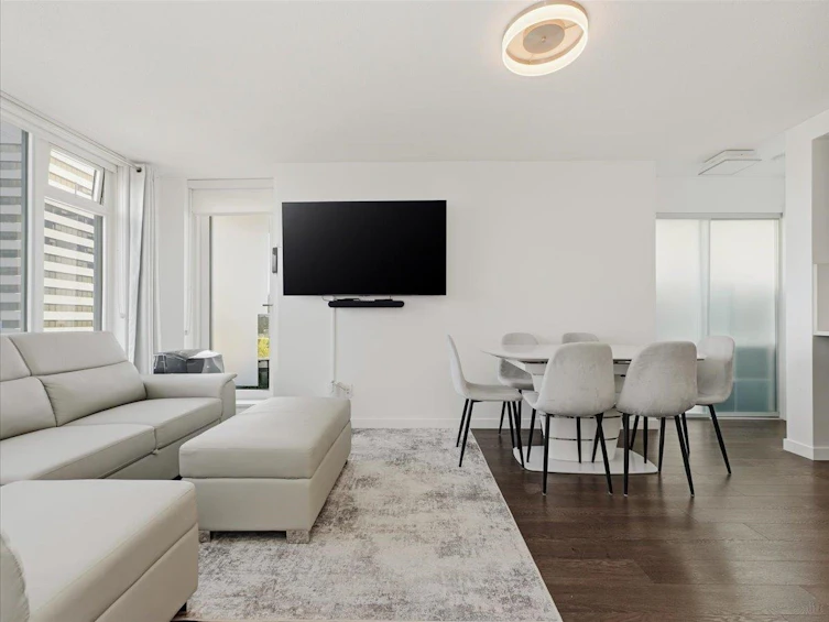 1707-5515 Boundary Road, Vancouver, BC, V5R 0E3