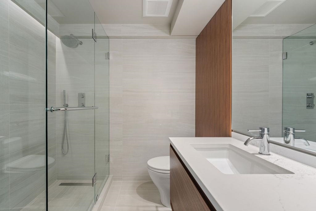 305-4101 Yew Street, Vancouver, BC, V6L 3B7 - 4
