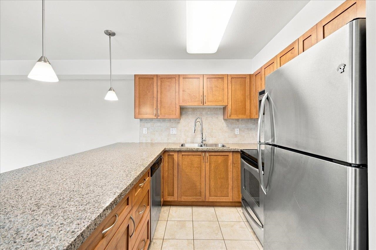 205-2373 Atkins Avenue, Port Coquitlam, BC, V3C 1Y7 - 12