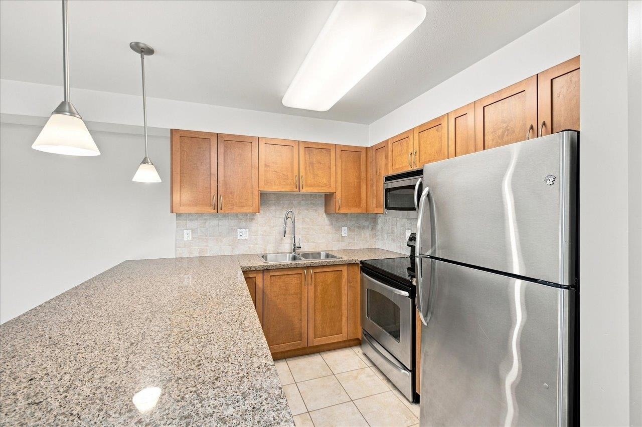 205-2373 Atkins Avenue, Port Coquitlam, BC, V3C 1Y7 - 11