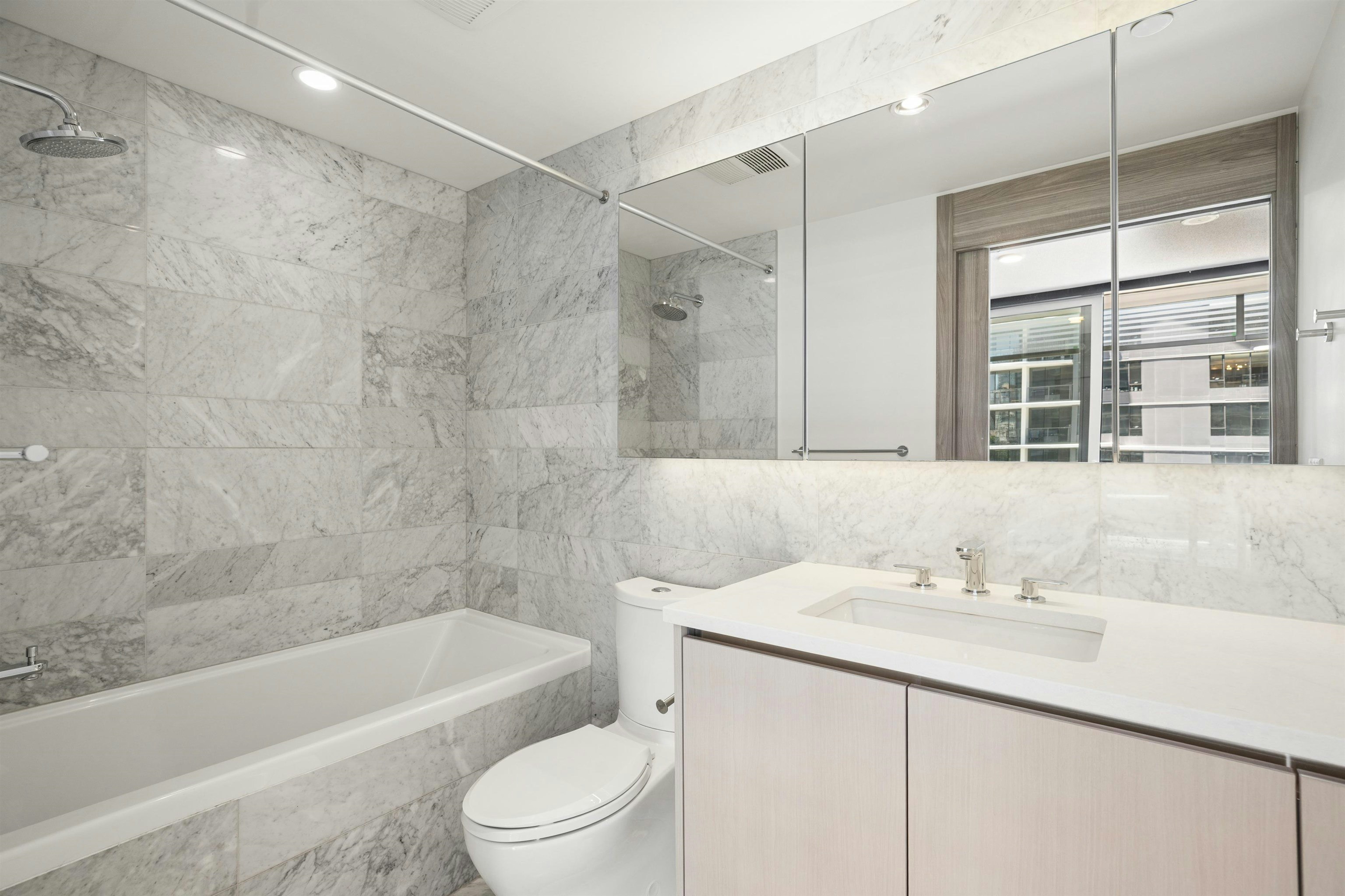 511-89 Nelson, Vancouver, BC, V6Z 0E7 - 12