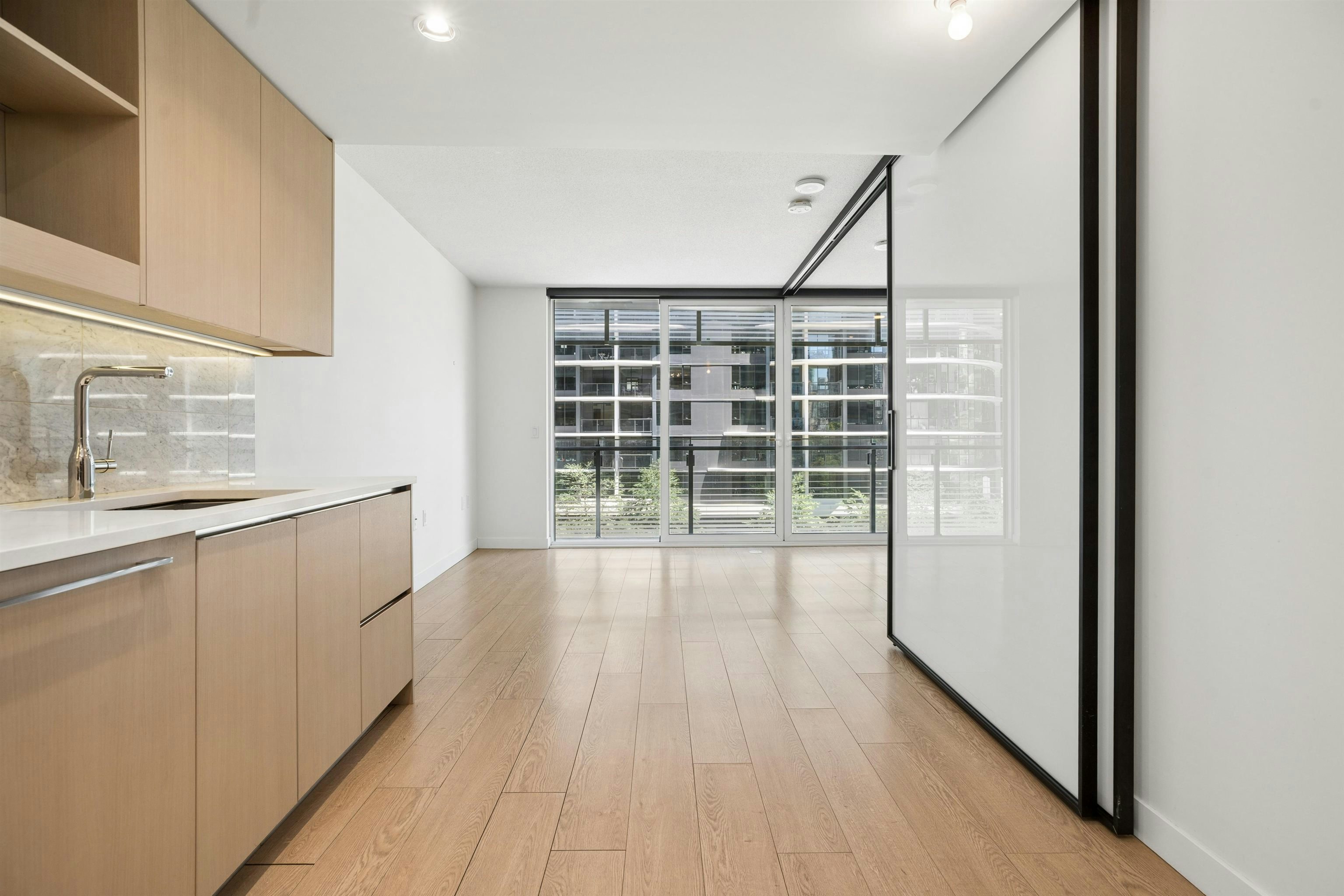511-89 Nelson, Vancouver, BC, V6Z 0E7 - 4