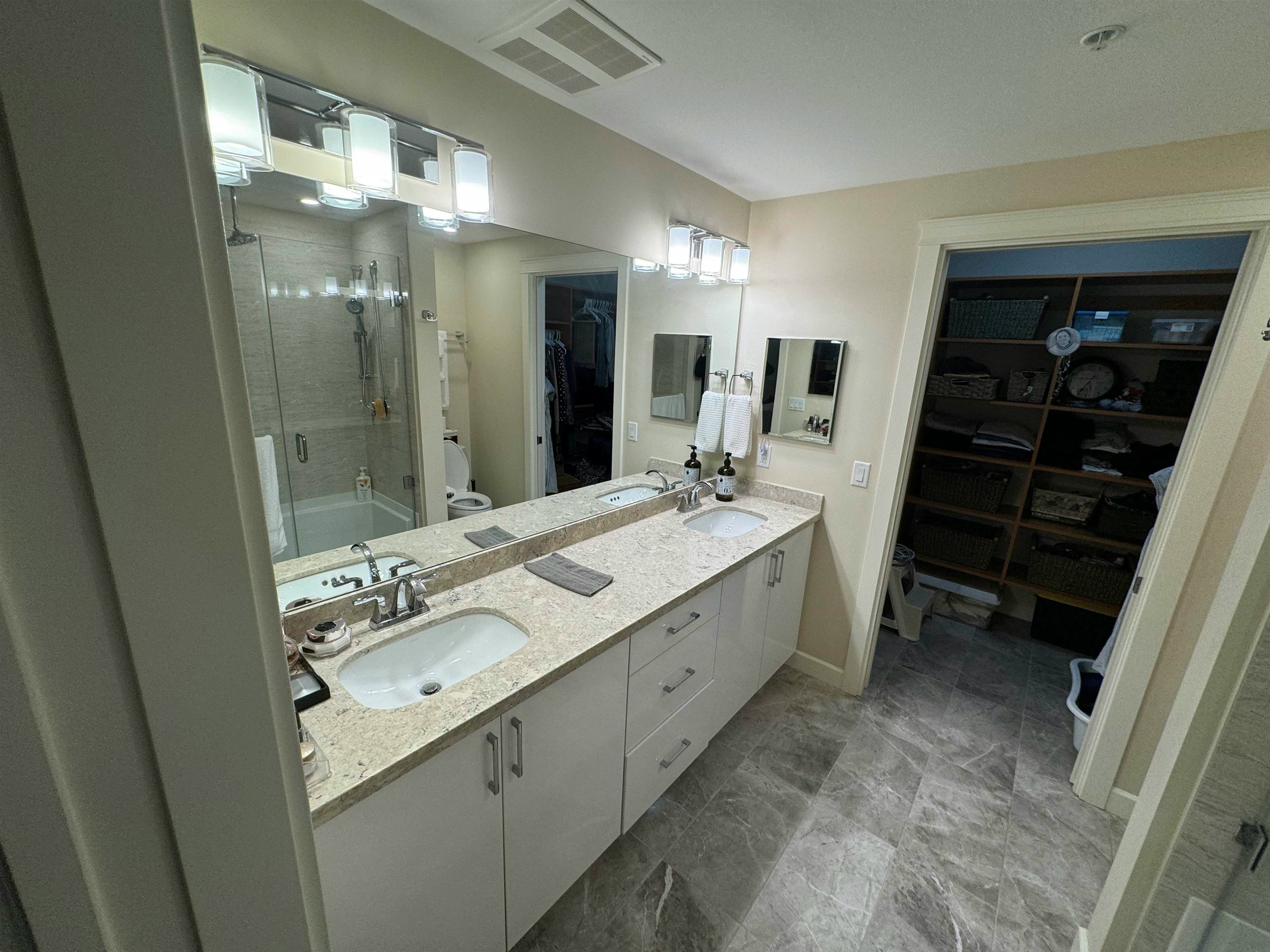 409-3535 146a Street, Surrey, BC, V4P 0H2