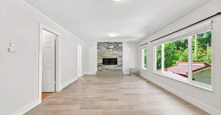 5553 Nancy Greene Way, North Vancouver, BC, V7R 4R6 - 9