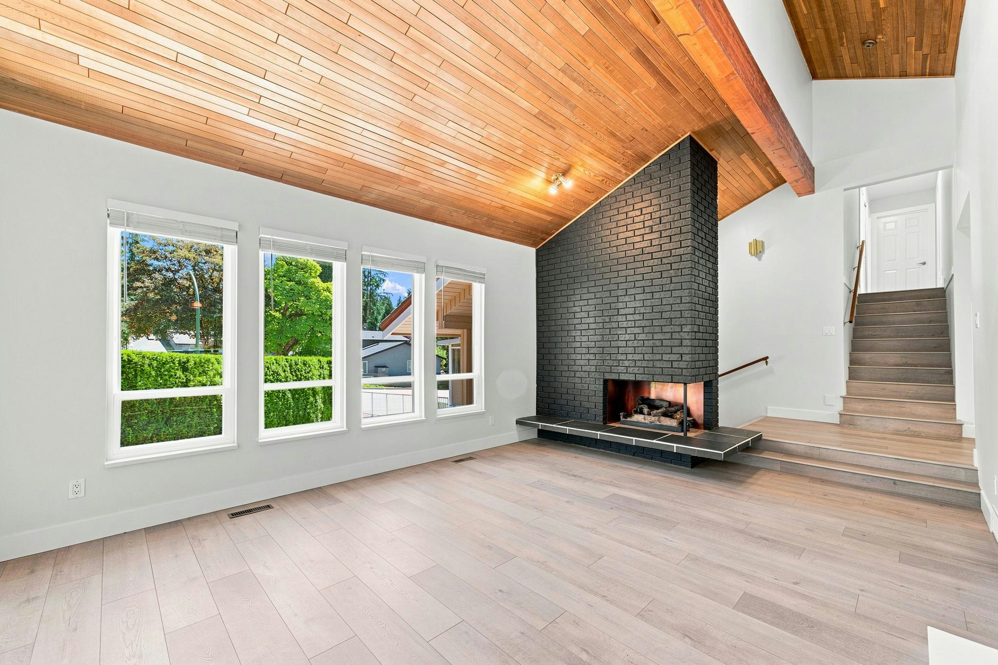5553 Nancy Greene Way, North Vancouver, BC, V7R 4R6 - 12