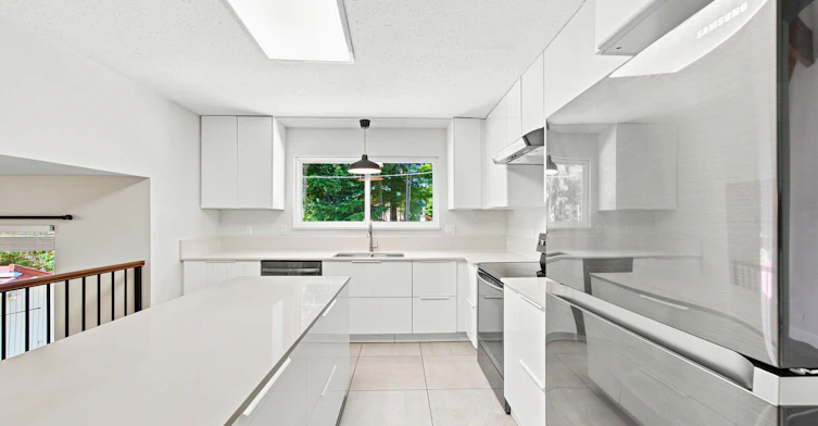 5553 Nancy Greene Way, North Vancouver, BC, V7R 4R6 - 11