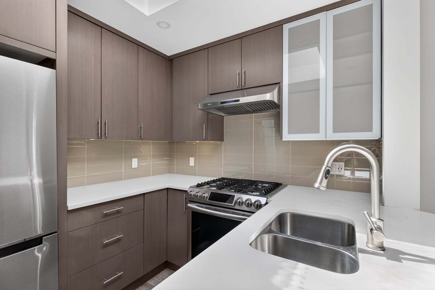 401-688 E 16th Avenue, Vancouver, BC, V5T 2V4 - 8