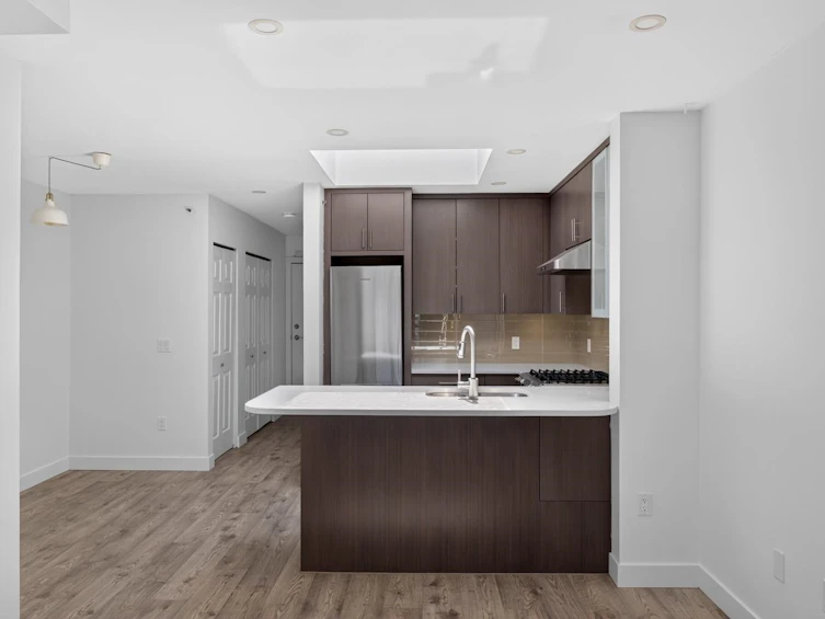 401-688 E 16th Avenue, Vancouver, BC, V5T 2V4 - 9