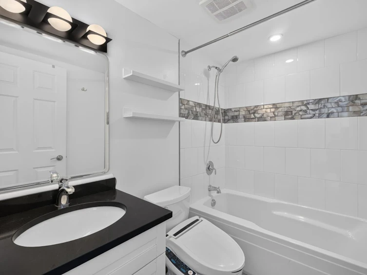 401-688 E 16th Avenue, Vancouver, BC, V5T 2V4 - 32