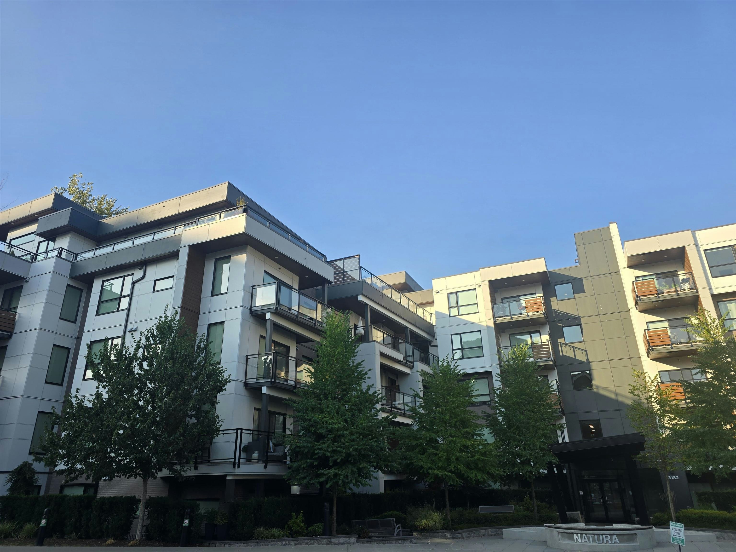 205-3182 Gladwin Road, Abbotsford, BC, V2T 0K8