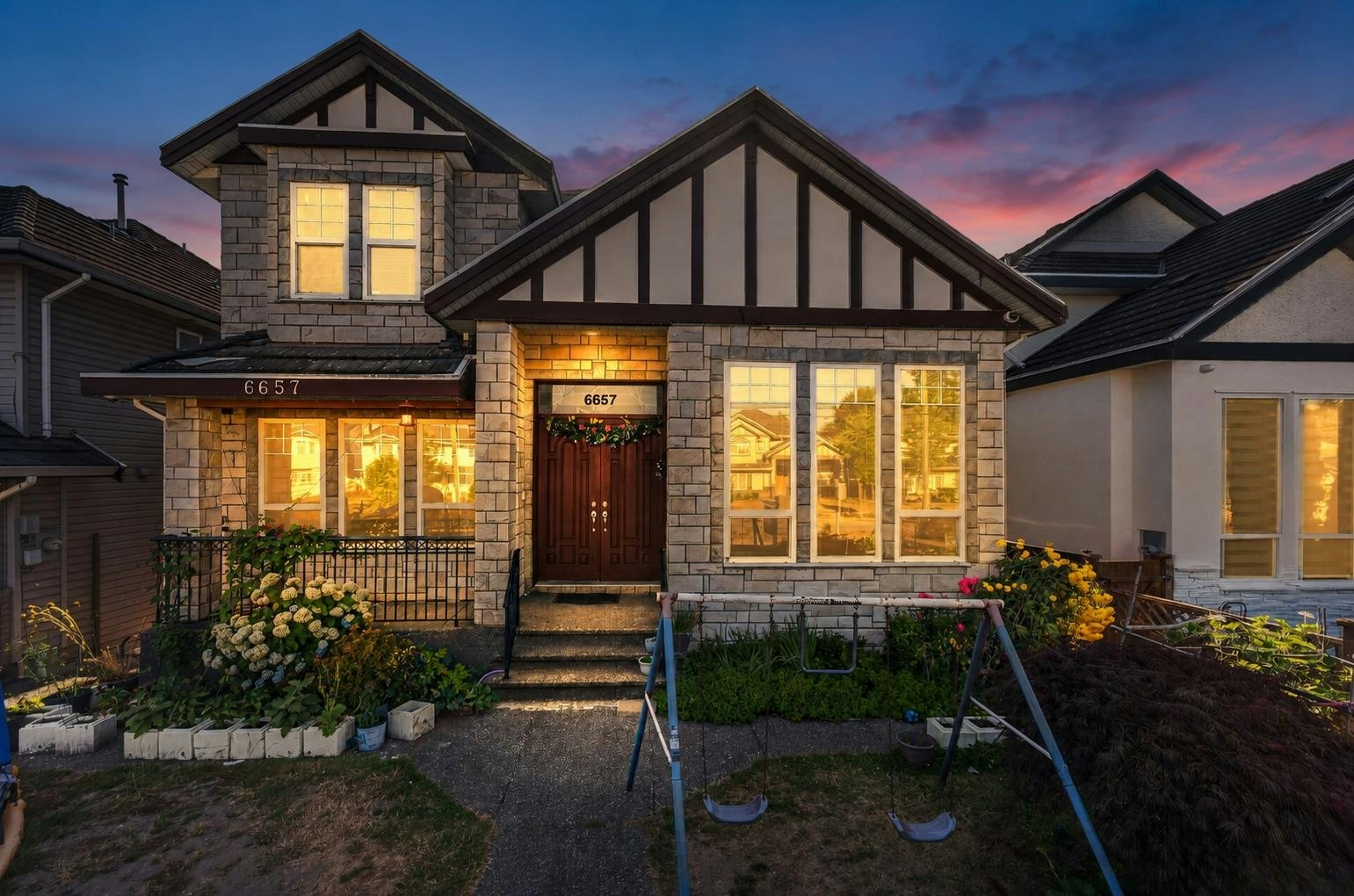 6657 128 Street, Surrey, BC, V3W 4C8