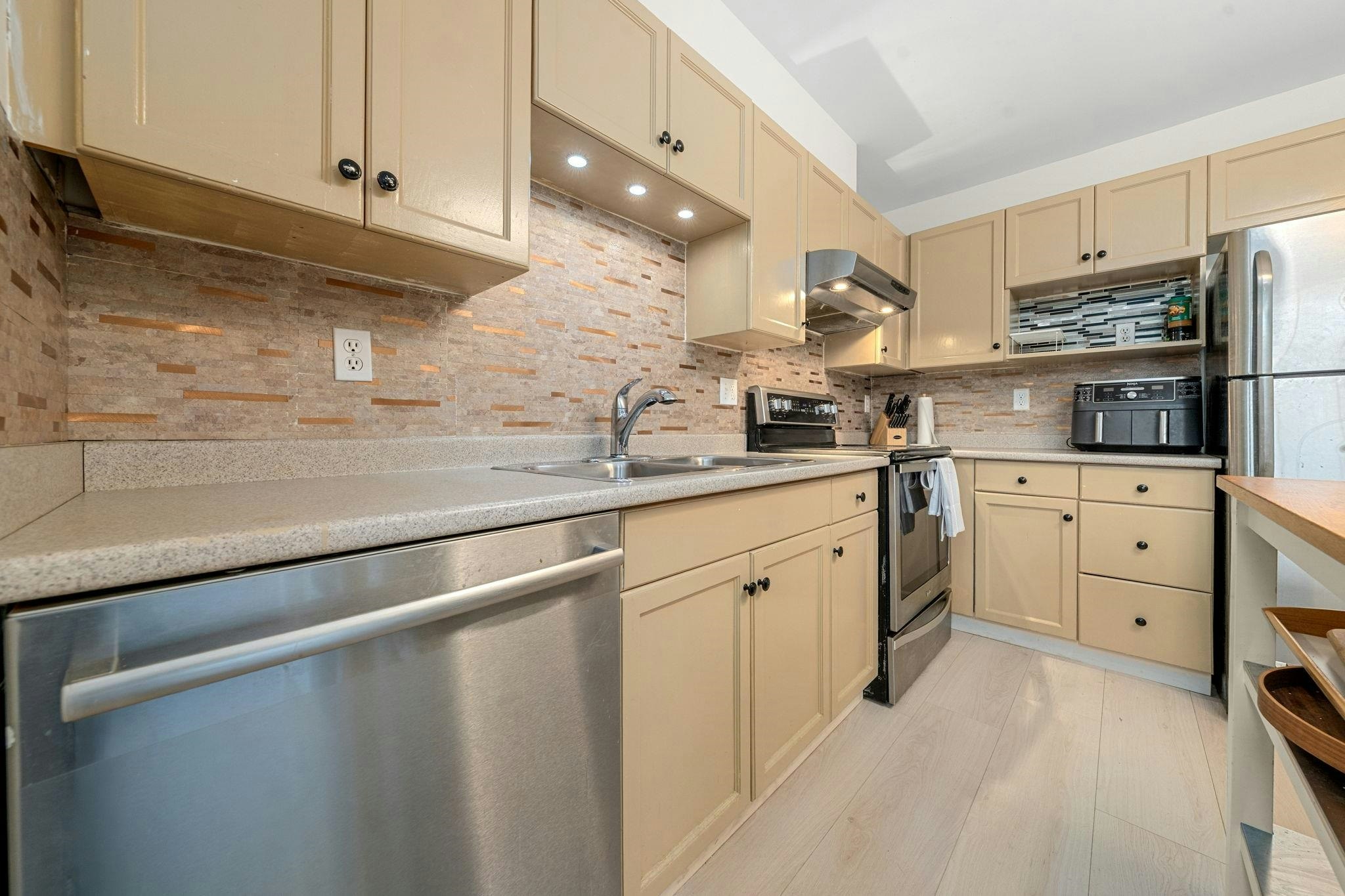 19-12188 Harris Road, Pitt Meadows, BC, V3Y 2N3 - 14