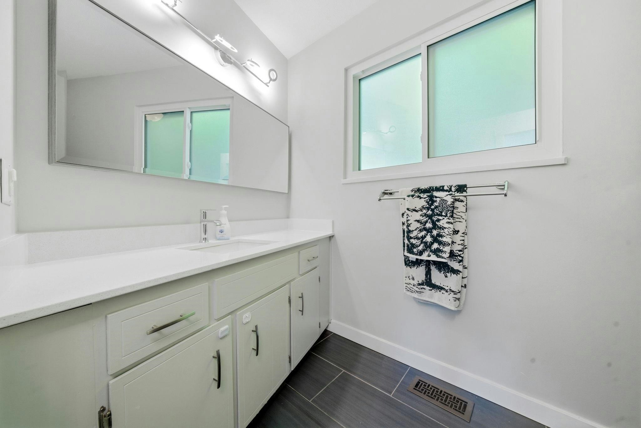 2086 Rivergrove Place, North Vancouver, BC, V7H 2L4 - 32