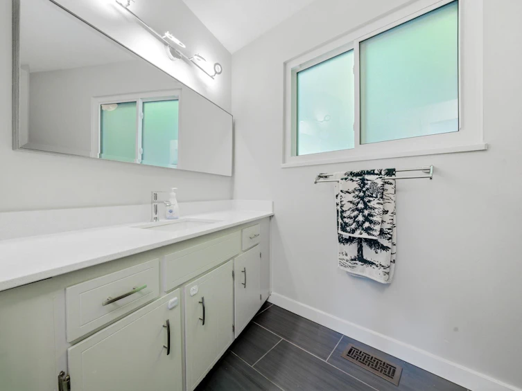 2086 Rivergrove Place, North Vancouver, BC, V7H 2L4 - 32