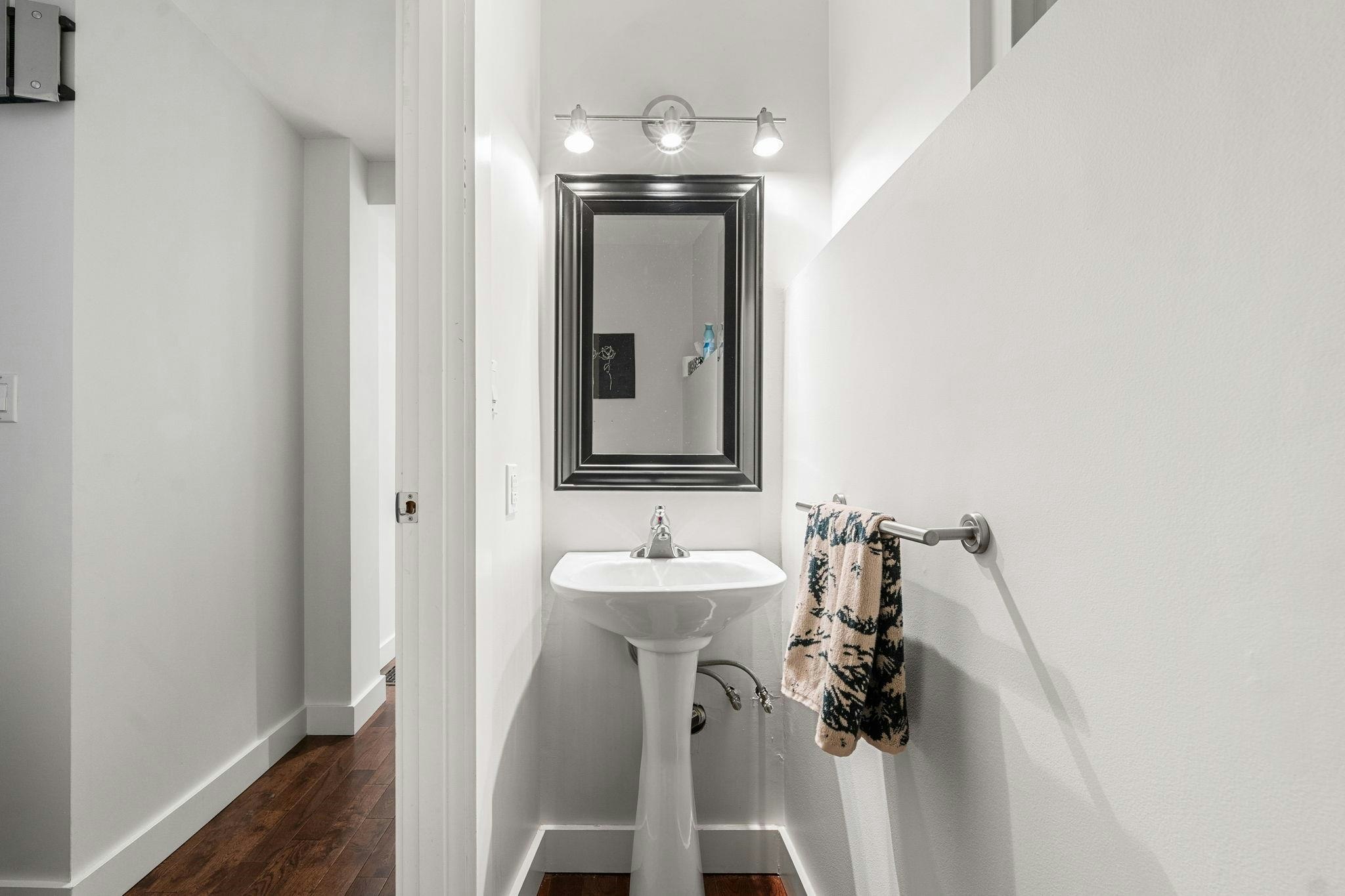 2086 Rivergrove Place, North Vancouver, BC, V7H 2L4 - 21