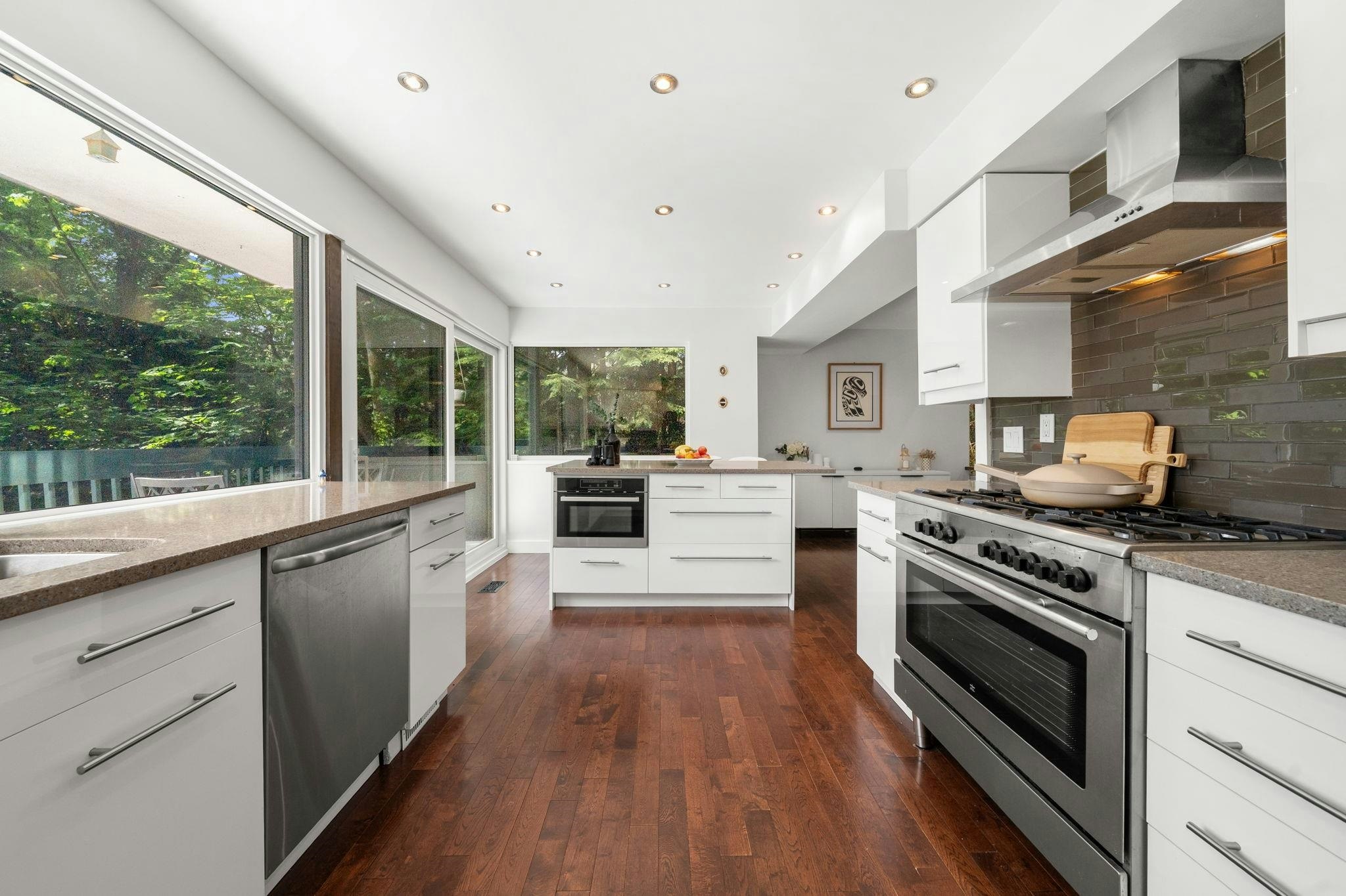 2086 Rivergrove Place, North Vancouver, BC, V7H 2L4 - 6