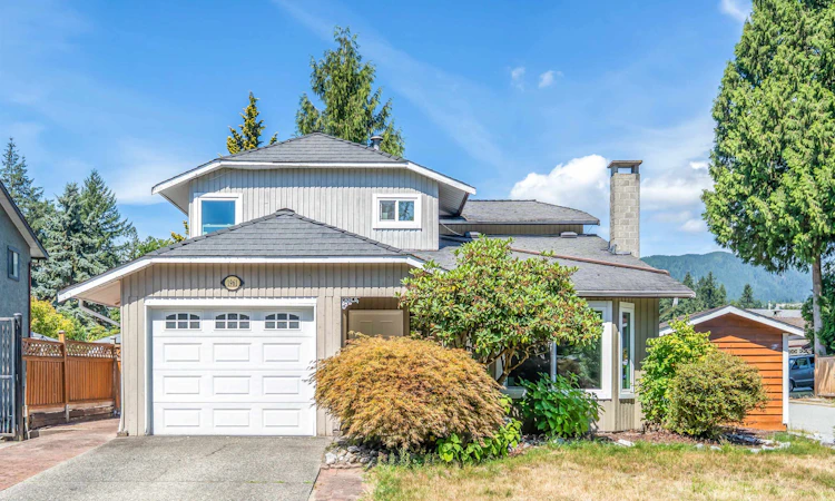 1961 Flynn Crescent