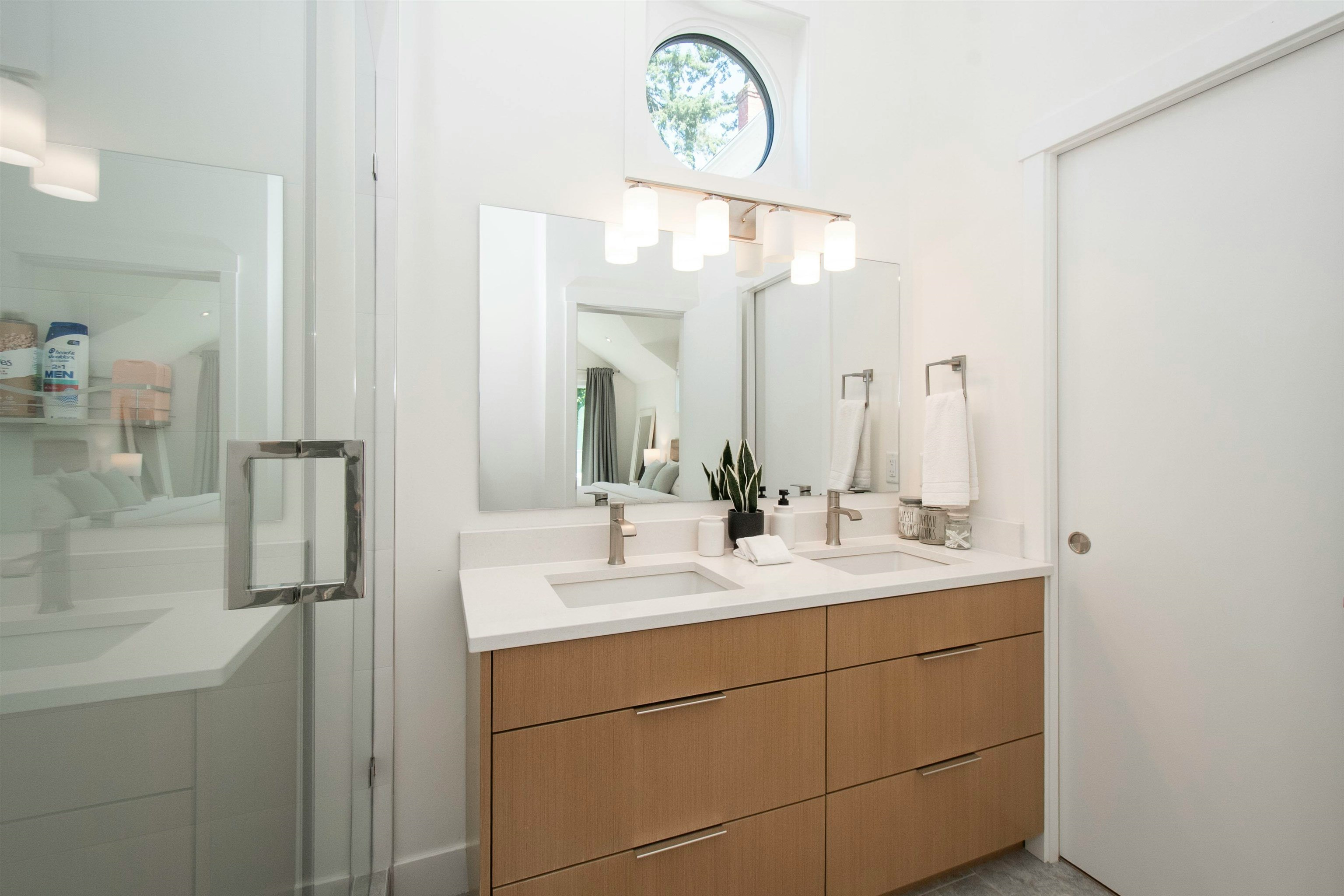 361 W 19th Street, North Vancouver, BC, V7M 1X7 - 39