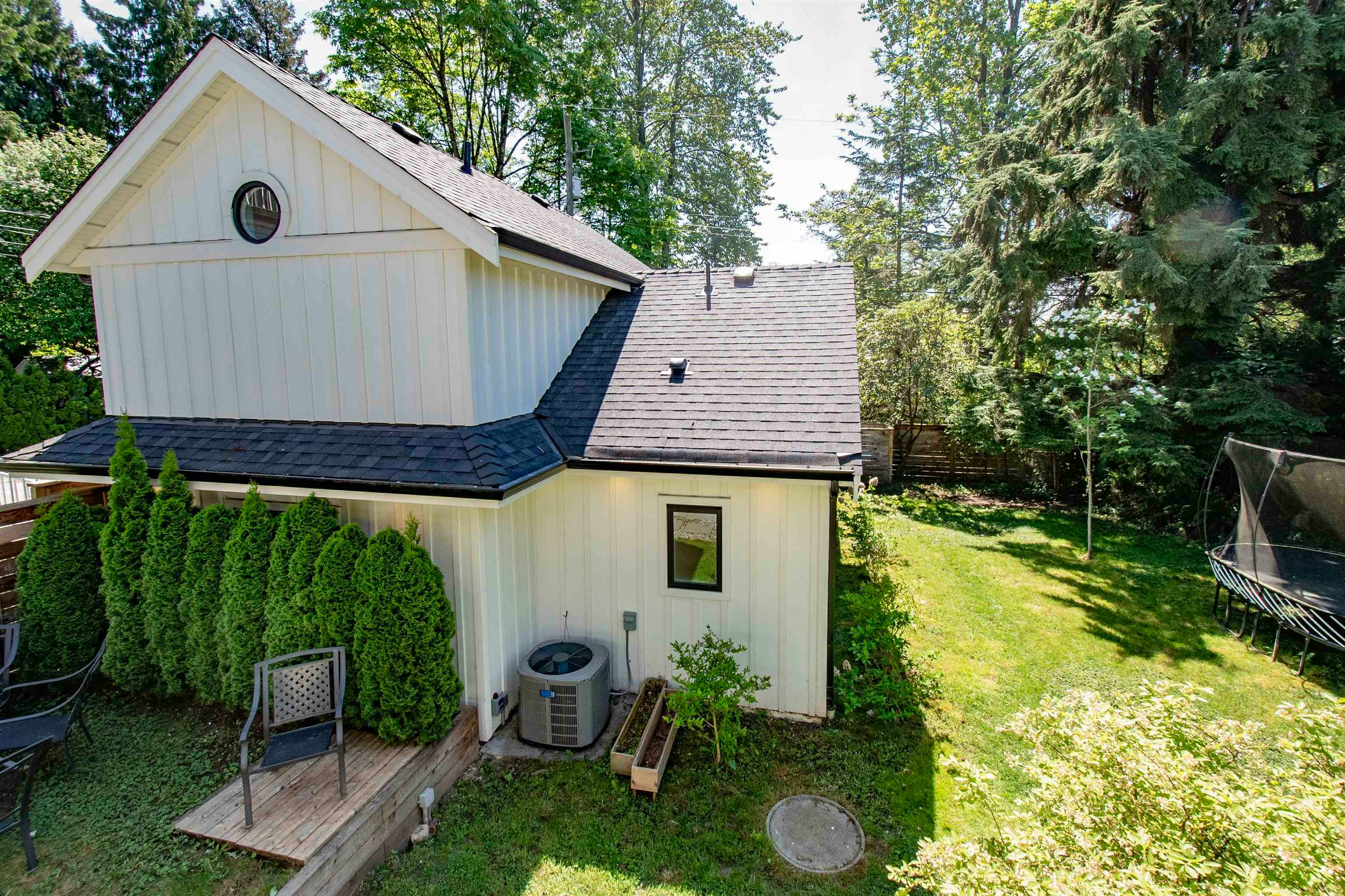 361 W 19th Street, North Vancouver, BC, V7M 1X7 - 19
