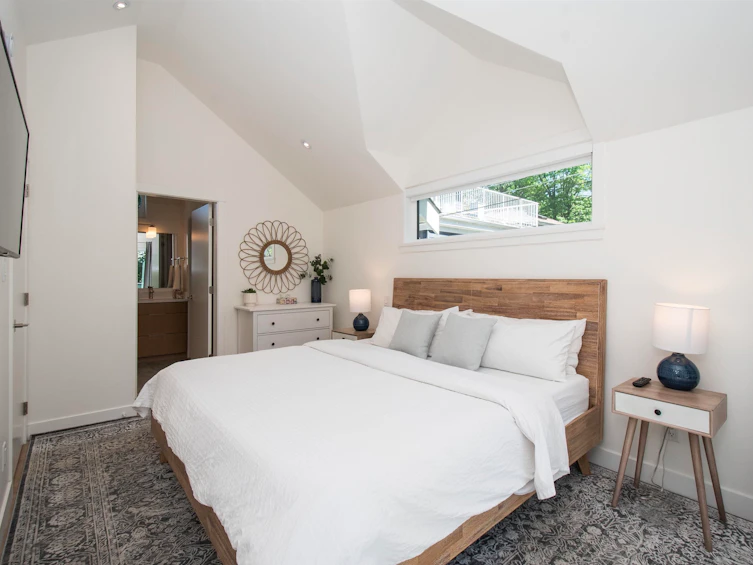 361 W 19th Street, North Vancouver, BC, V7M 1X7 - 35