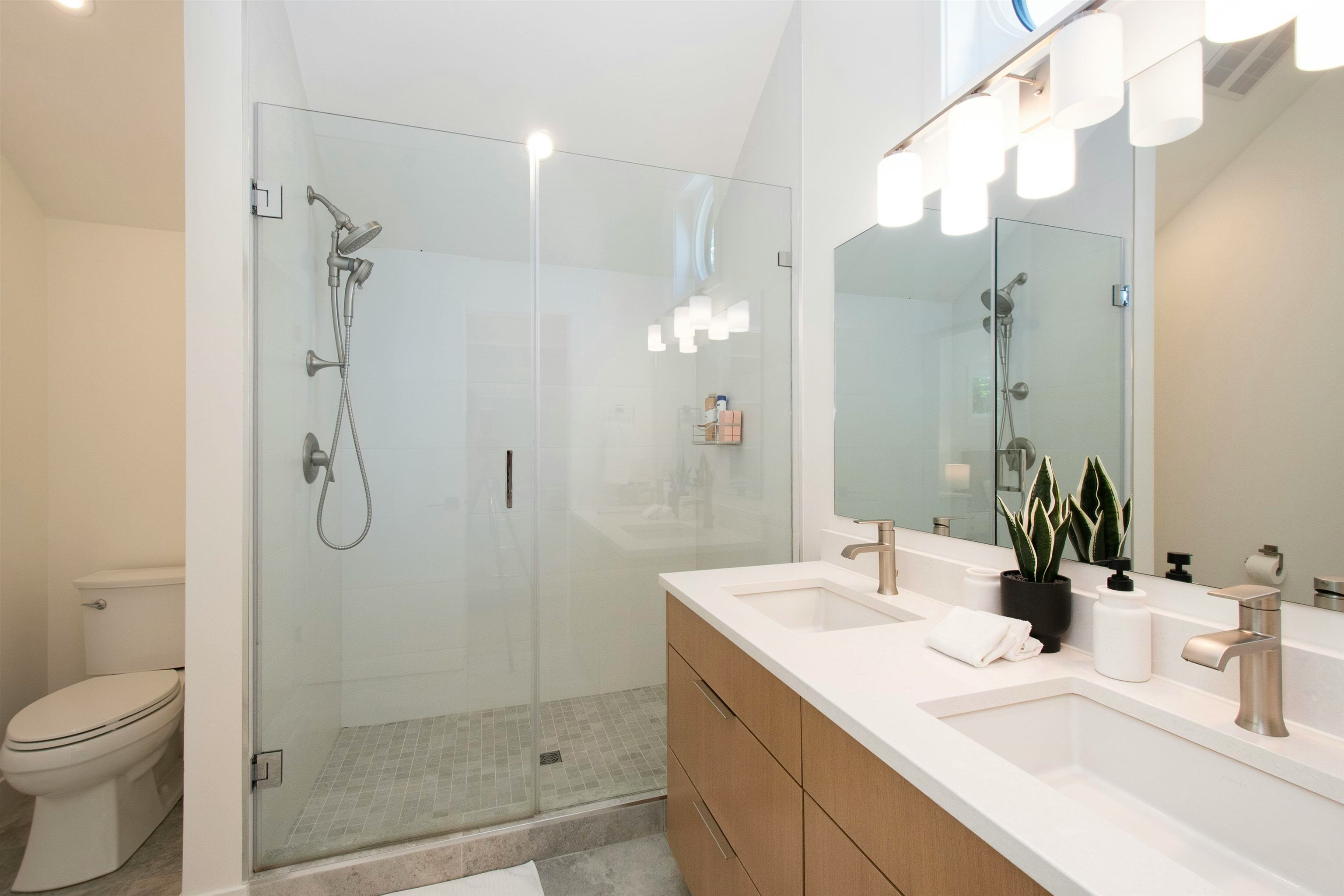 361 W 19th Street, North Vancouver, BC, V7M 1X7 - 38