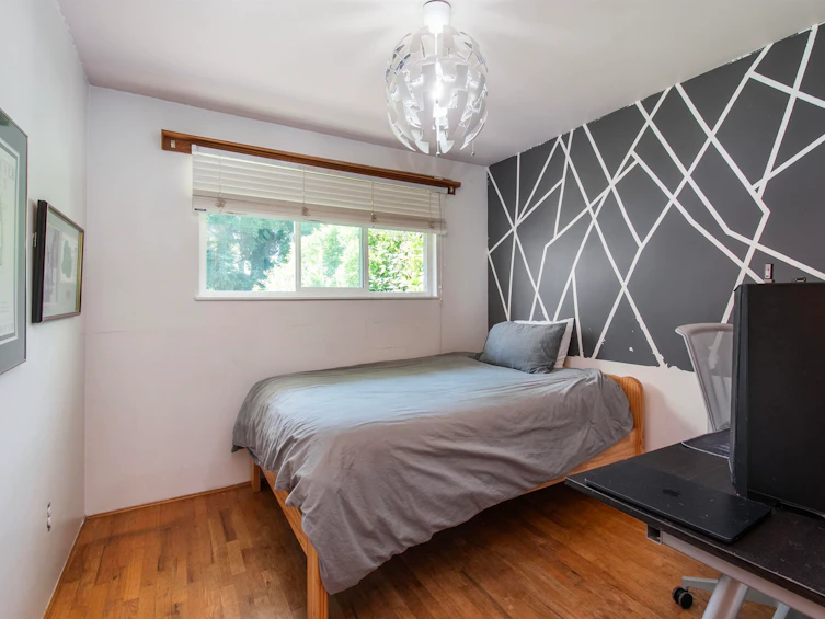 361 W 19th Street, North Vancouver, BC, V7M 1X7 - 12
