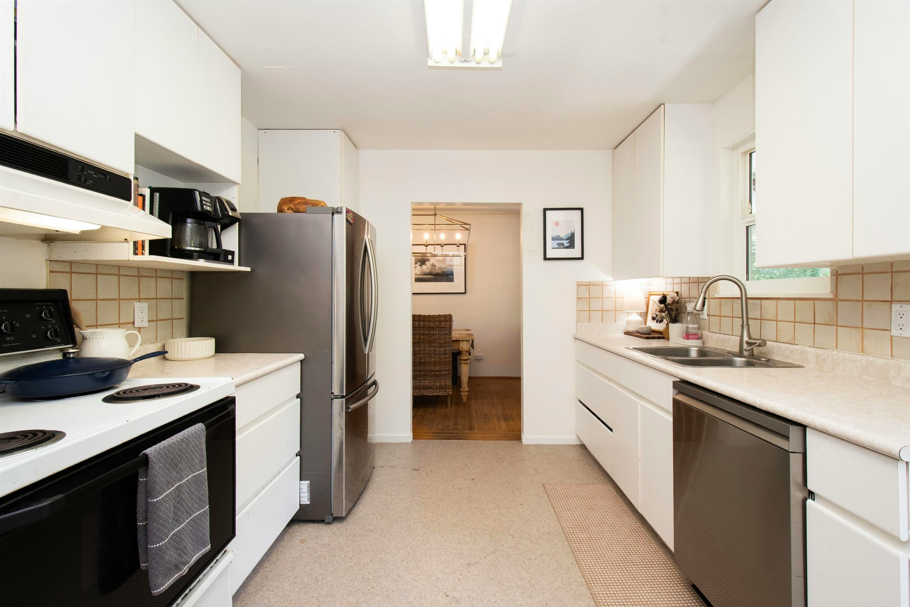 361 W 19th Street, North Vancouver, BC, V7M 1X7 - 9