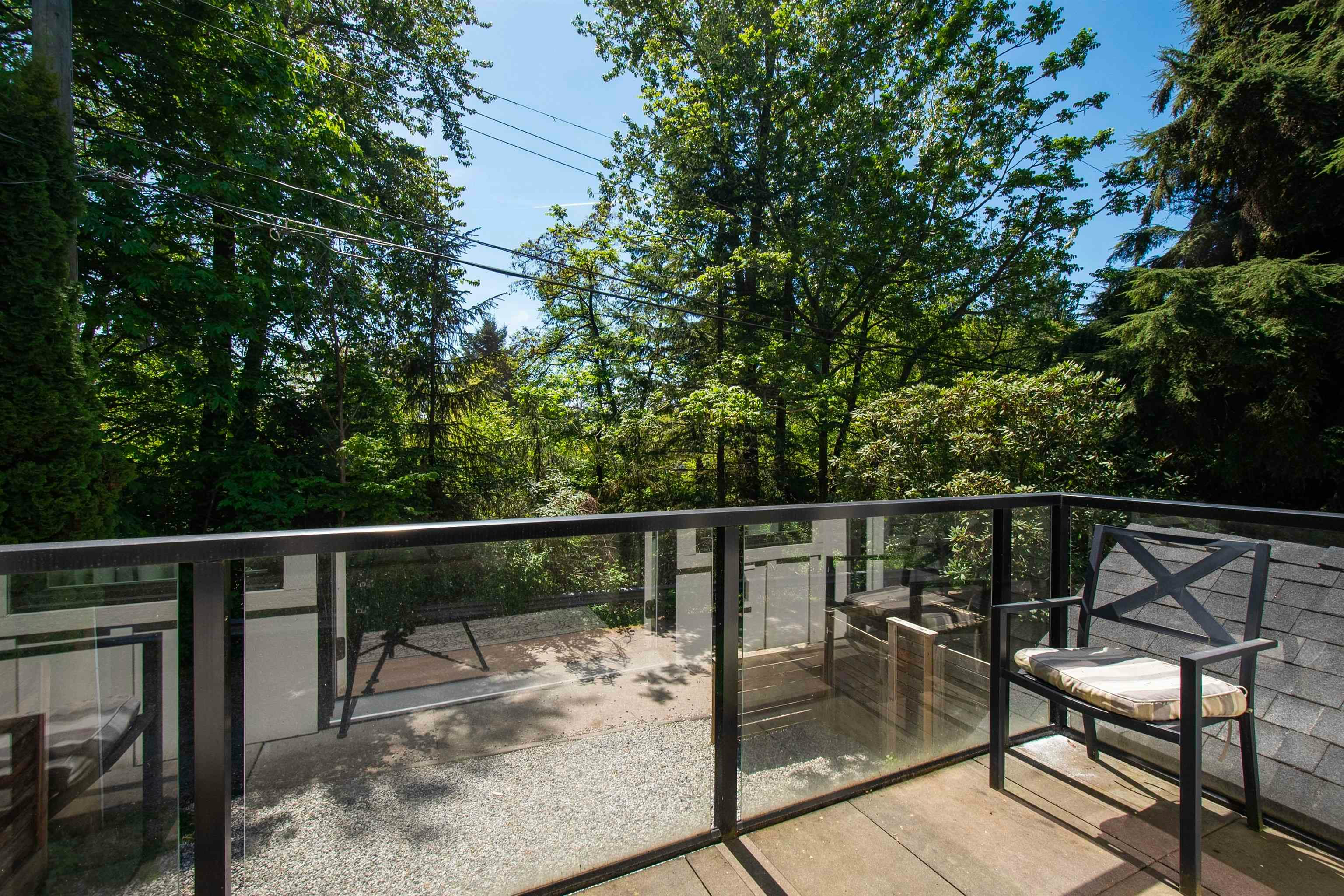 361 W 19th Street, North Vancouver, BC, V7M 1X7 - 37