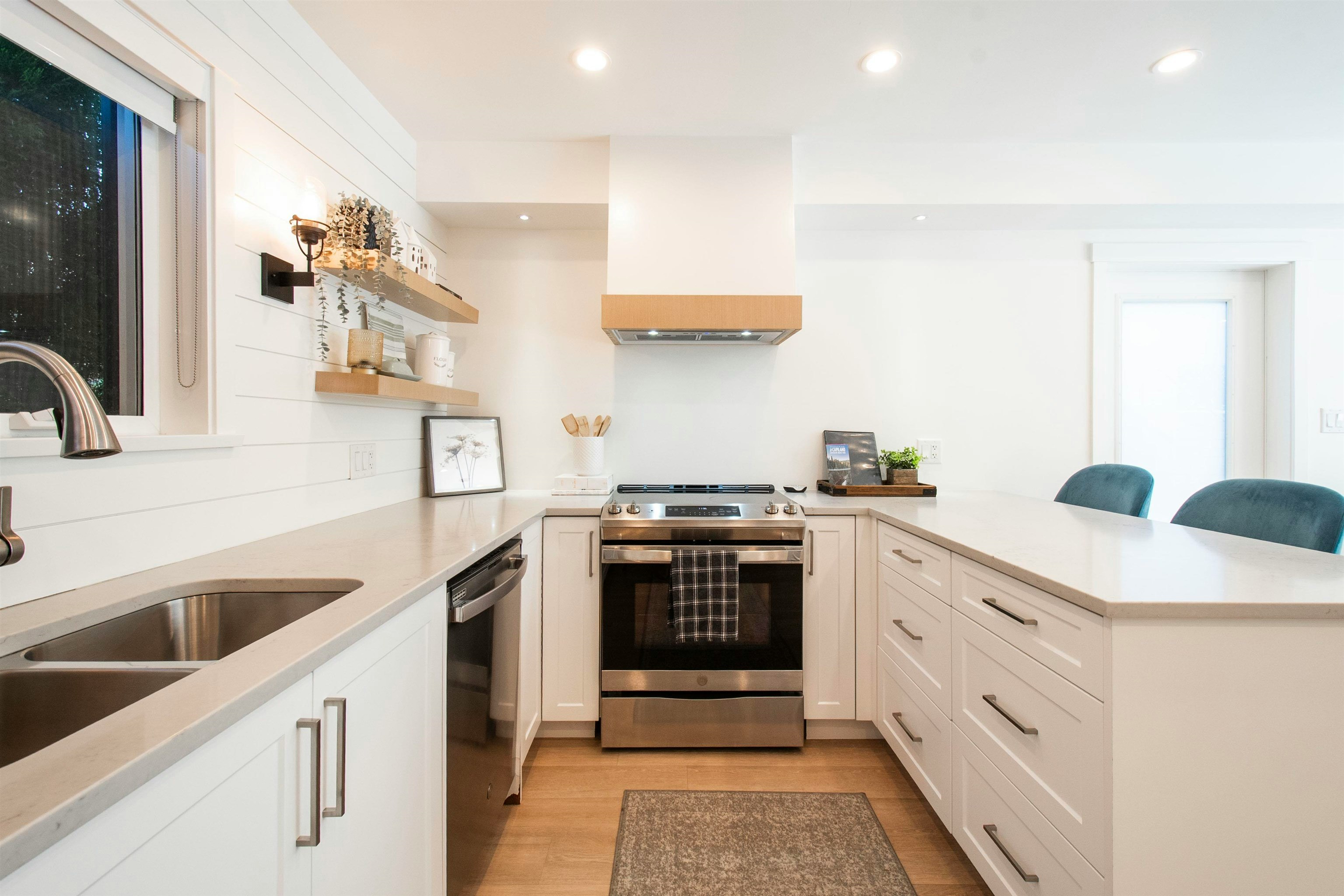 361 W 19th Street, North Vancouver, BC, V7M 1X7 - 28
