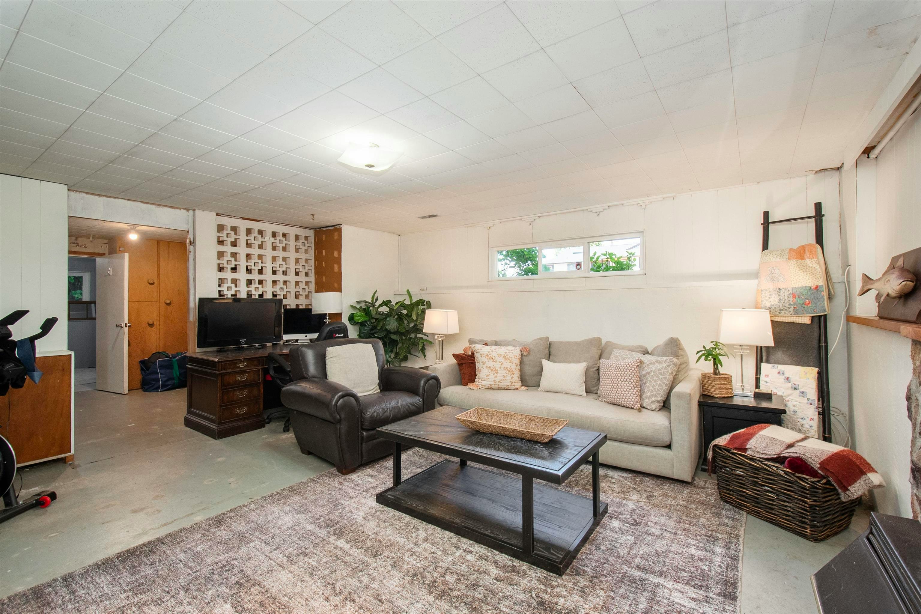 361 W 19th Street, North Vancouver, BC, V7M 1X7 - 15