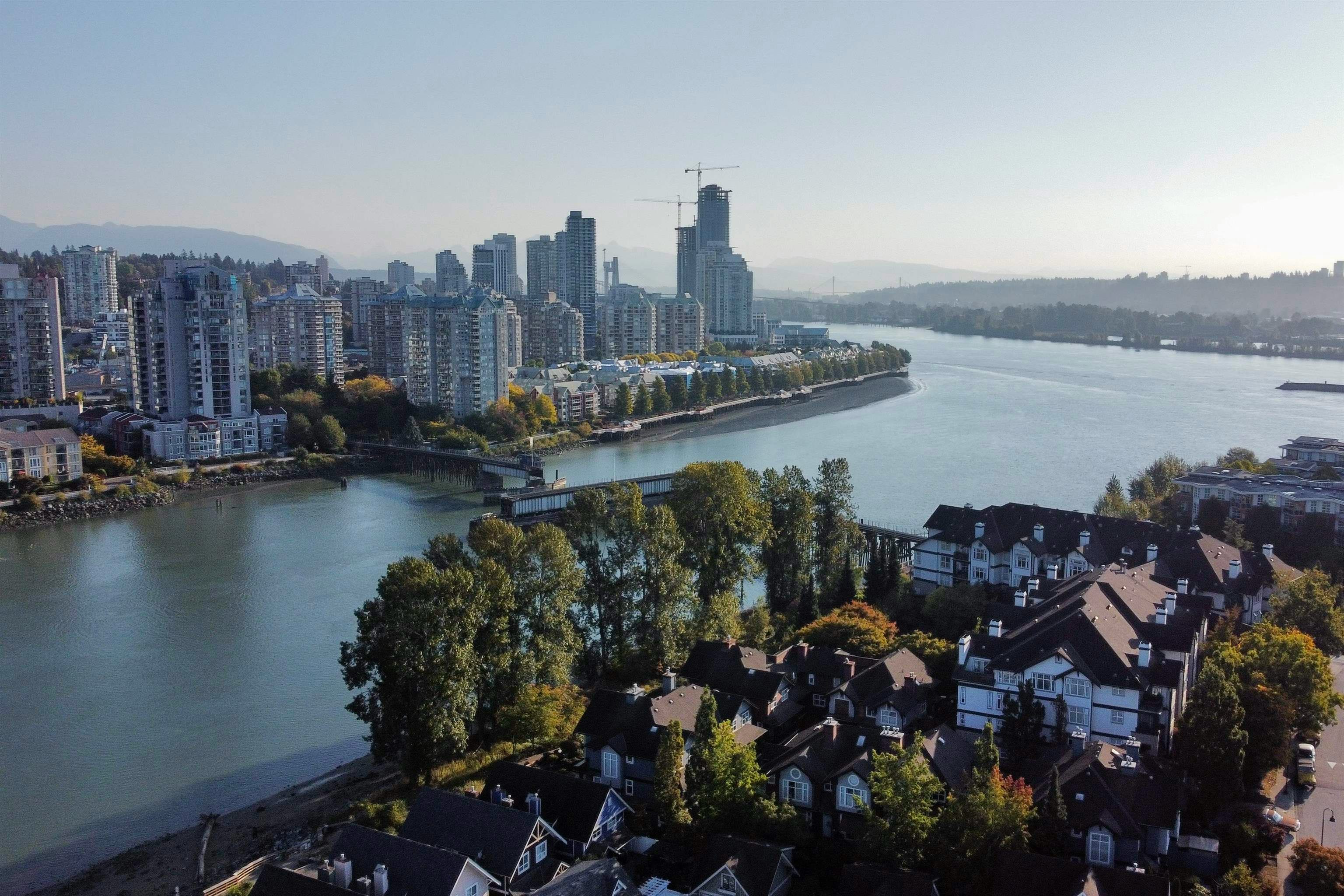 408-83 Star Crescent, New Westminster, BC, V3M 6X8 - 39