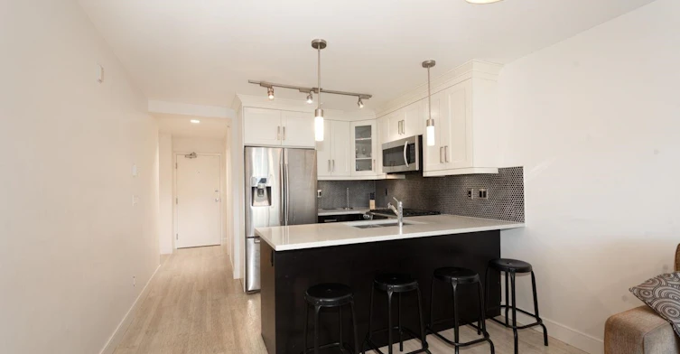 4548 Hastings Street, Burnaby, BC, V5C 2K4 - 9