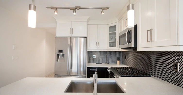 4548 Hastings Street, Burnaby, BC, V5C 2K4 - 12